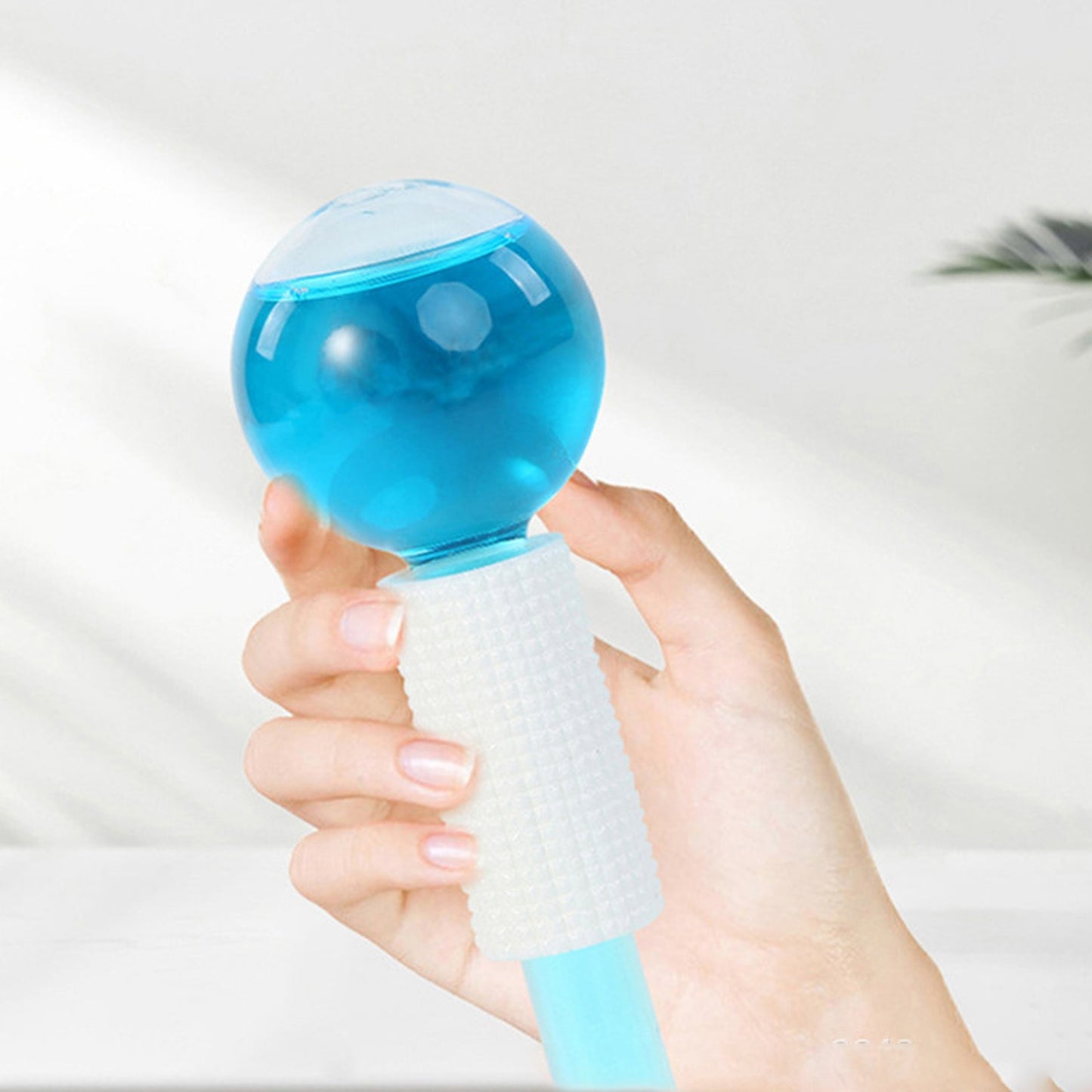 2 Pcs Ice Facial Globe